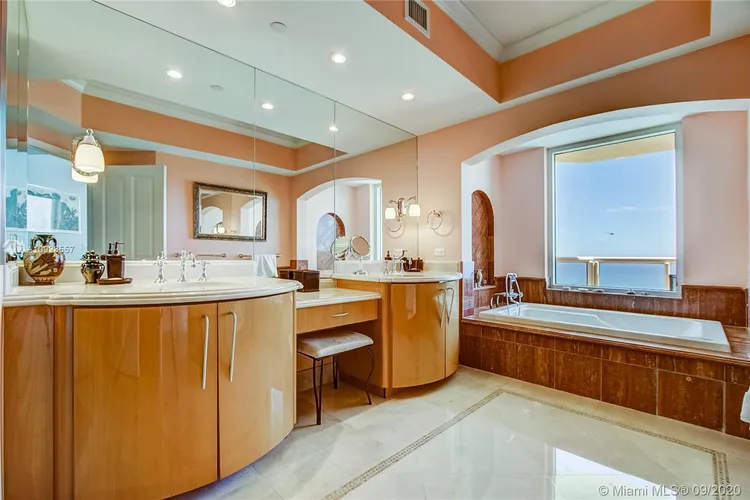 Acqualina #3401 image #18
