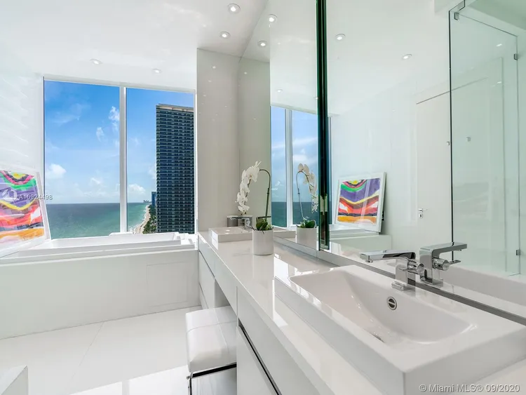 Apogee Beach #2401 image #14