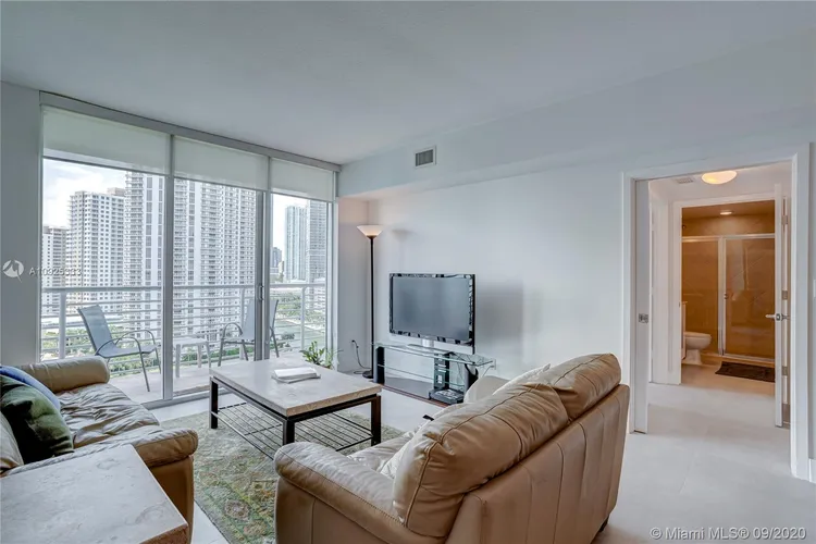 One Miami #1821 image #18