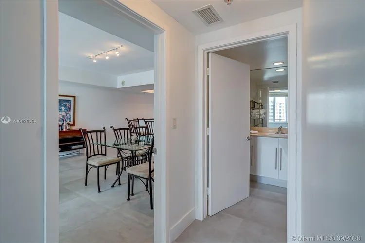 One Miami #1821 image #26