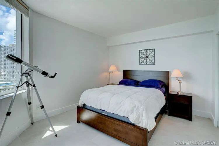 One Miami #1821 image #32