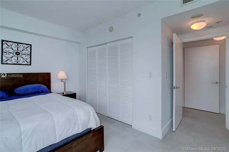 One Miami #1821 image #33