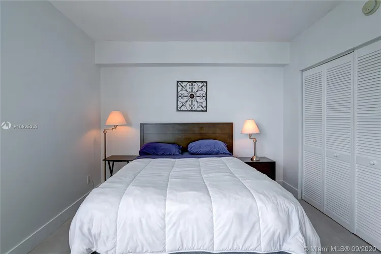 One Miami #1821 image #34