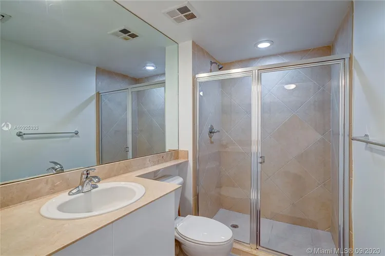 One Miami #1821 image #39