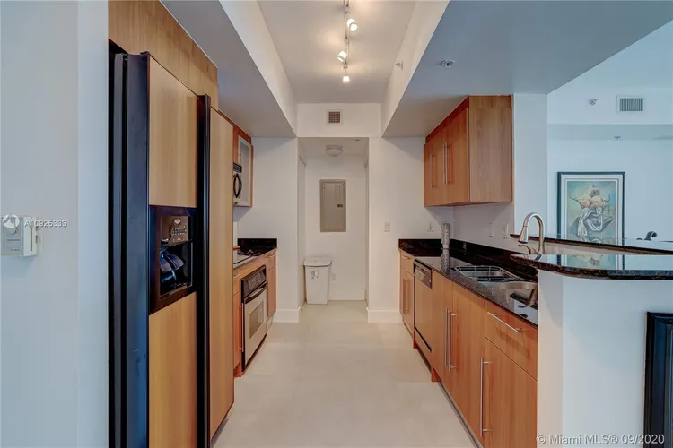 One Miami #1821 image #6