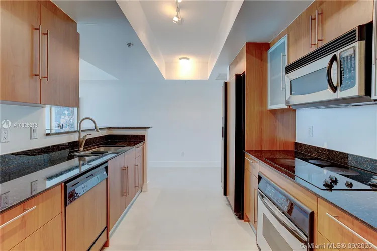 One Miami #1821 image #9