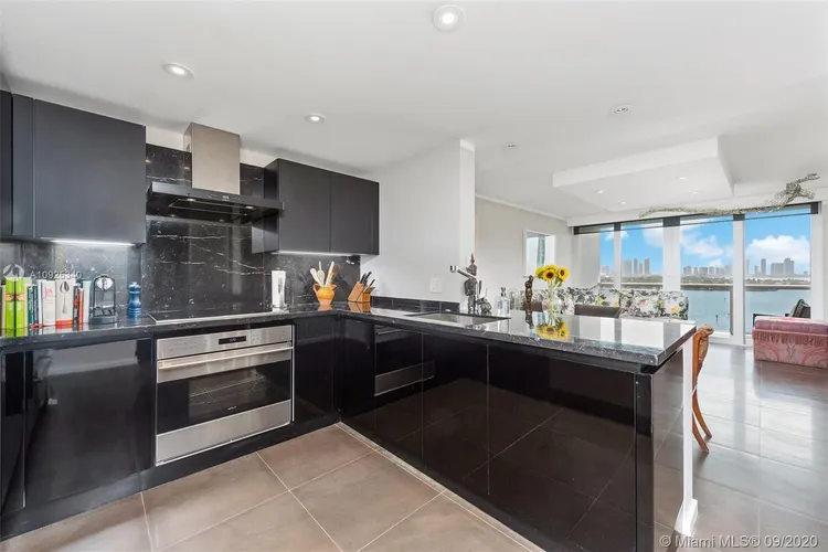 Sunset Harbour South #1410 image #14