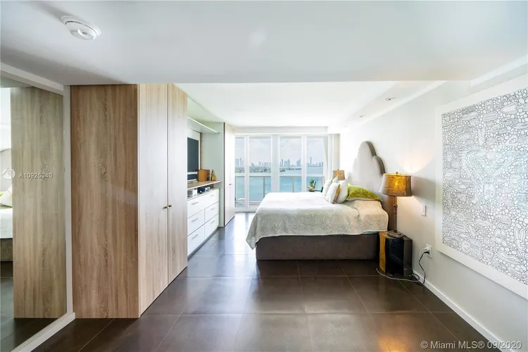 Sunset Harbour South #1410 image #18