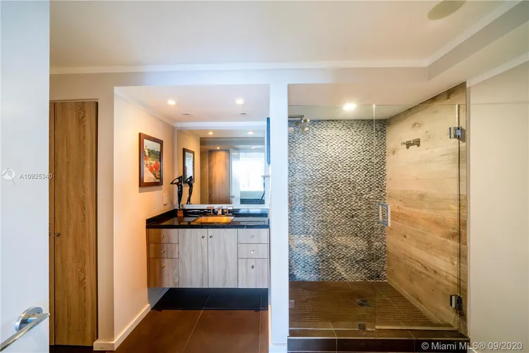 Sunset Harbour South #1410 image #22