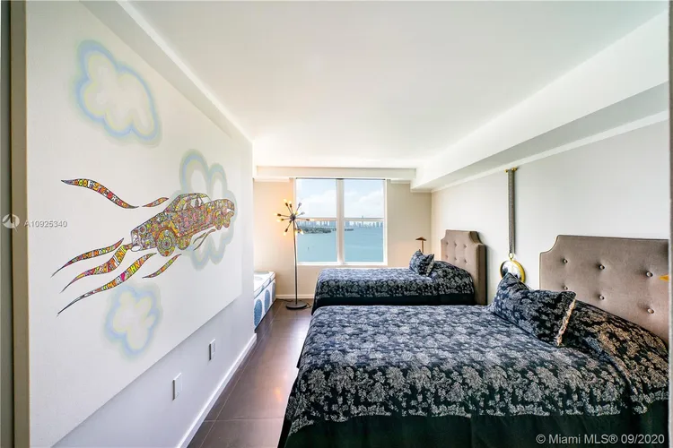 Sunset Harbour South #1410 image #23