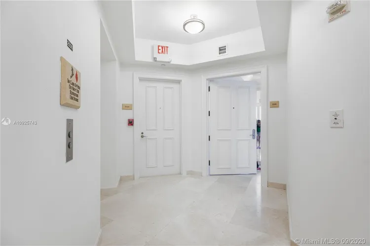 Acqualina #2506 image #33