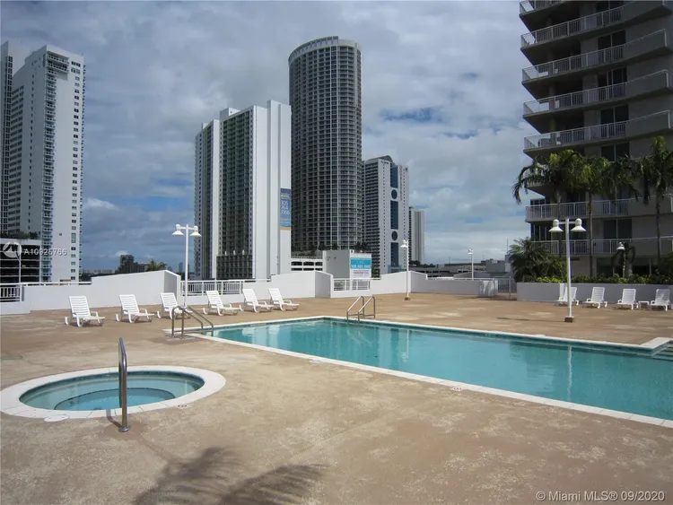 1800 Biscayne Plaza #205 image #22