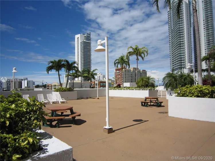 1800 Biscayne Plaza #205 image #23