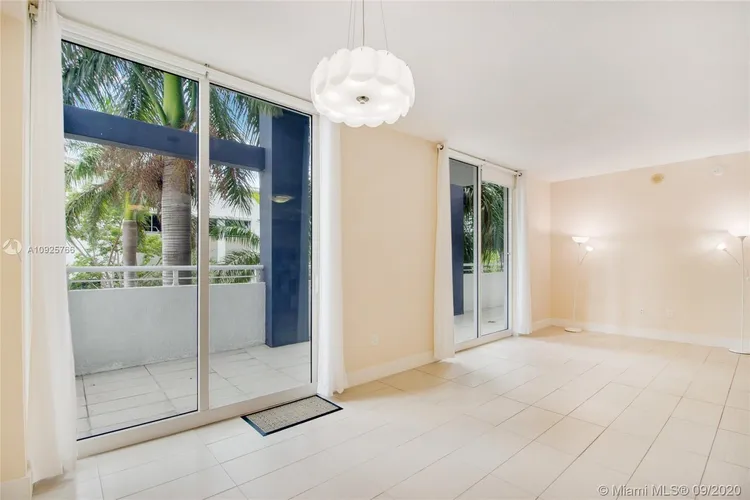1800 Biscayne Plaza #205 image #9