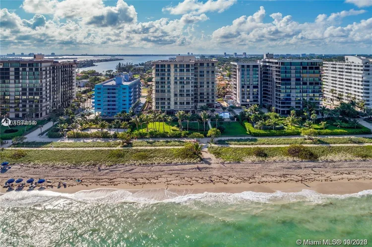 Champlain Towers East #12G image #23