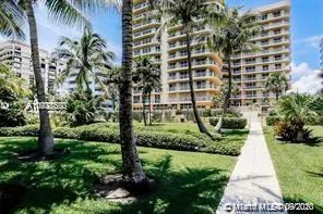 Champlain Towers East #12G image #24