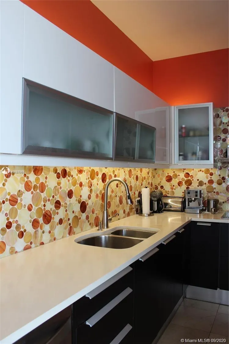 Champlain Towers East #12G image #8