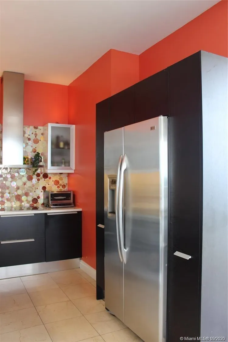 Champlain Towers East #12G image #9