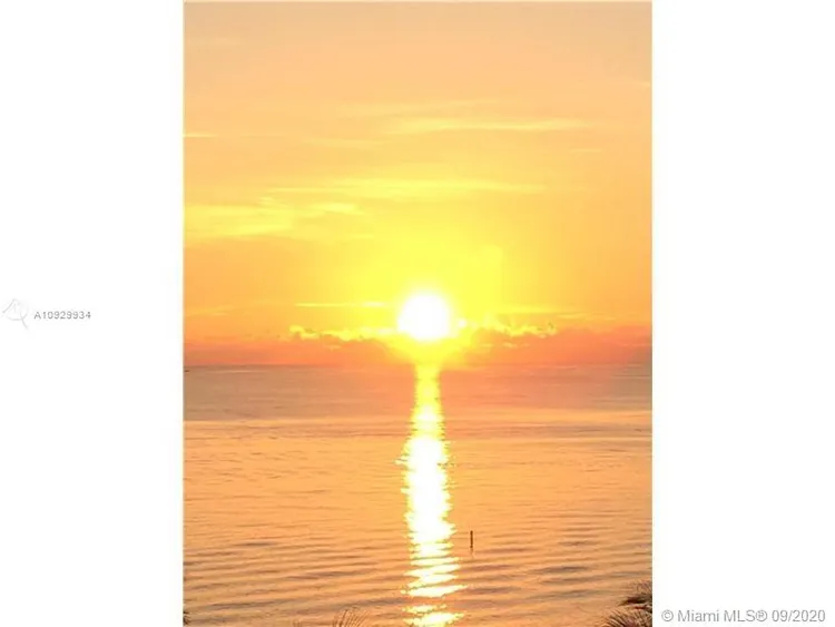 Marenas Resort #1803 image #17