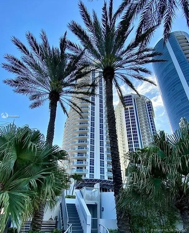 Marenas Resort #1803 image #8