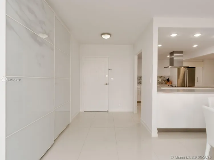 Olympus Towers and Marina #701 image #12