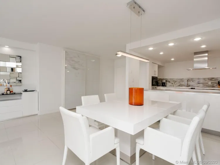 Olympus Towers and Marina #701 image #16