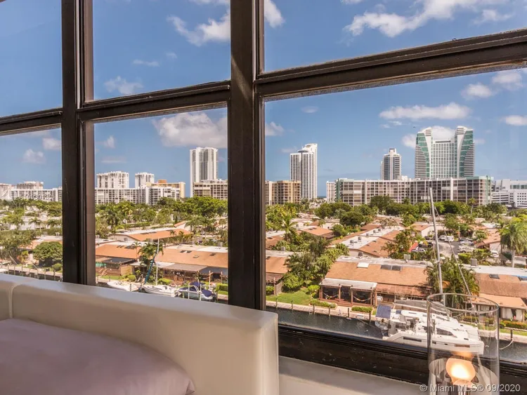 Olympus Towers and Marina #701 image #26