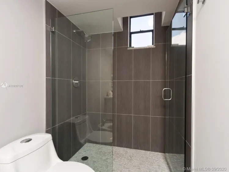 Olympus Towers and Marina #701 image #31