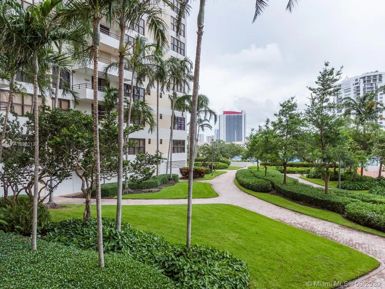 Olympus Towers and Marina #701 image #45