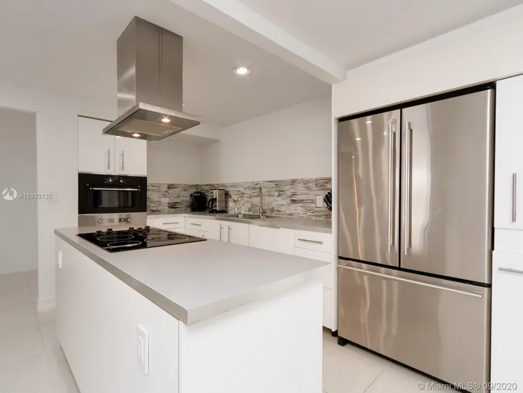 Olympus Towers and Marina #701 image #7