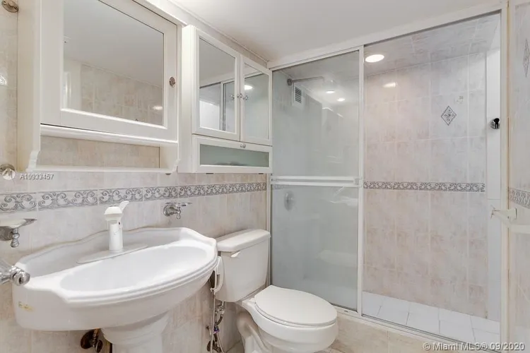 Ocean Point #402 image #12