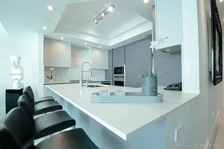 One Bal Harbour #1005 image #11