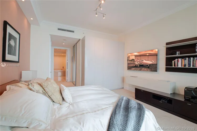 One Bal Harbour #1005 image #17