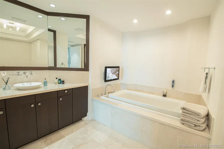 One Bal Harbour #1005 image #22