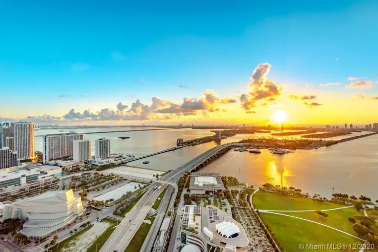 Ten Museum Park #PH4602 image #29