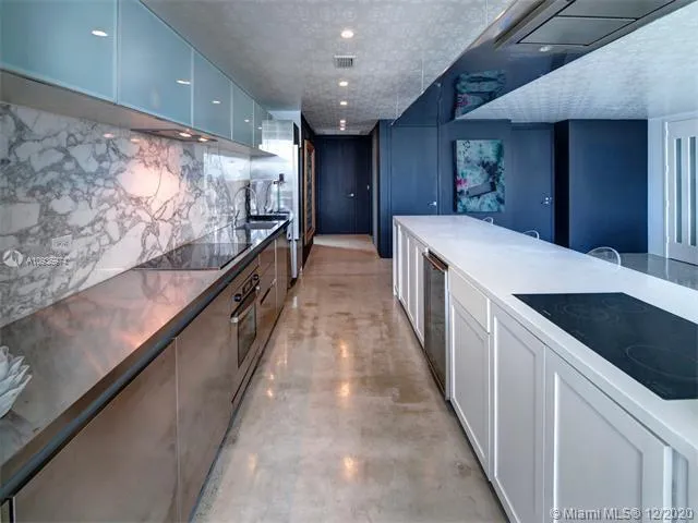 Ten Museum Park #PH4602 image #6