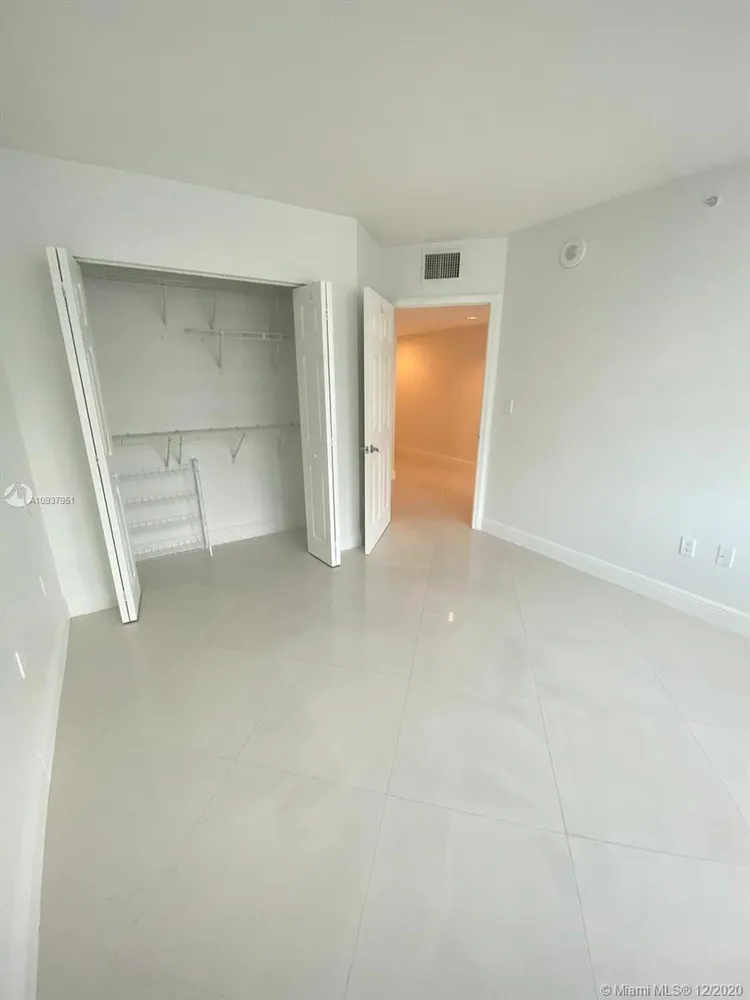 The Mark #2902 image #18