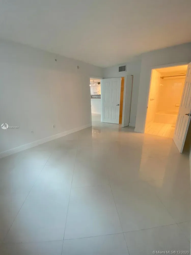 The Mark #2902 image #19