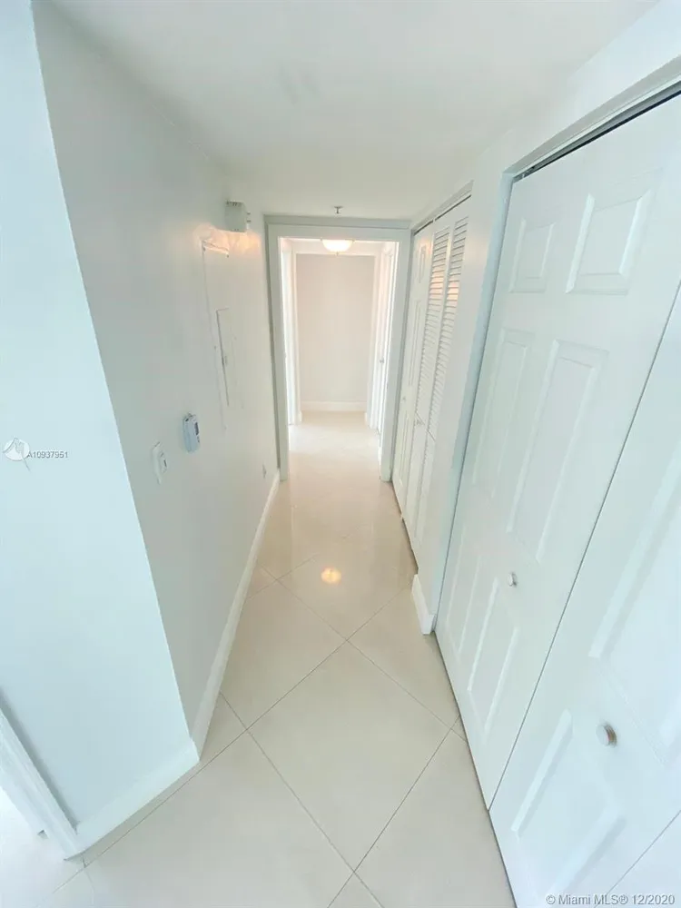 The Mark #2902 image #32