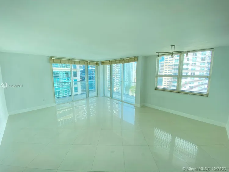 The Mark #2902 image #36