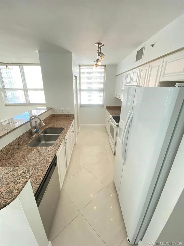 The Mark #2902 image #8