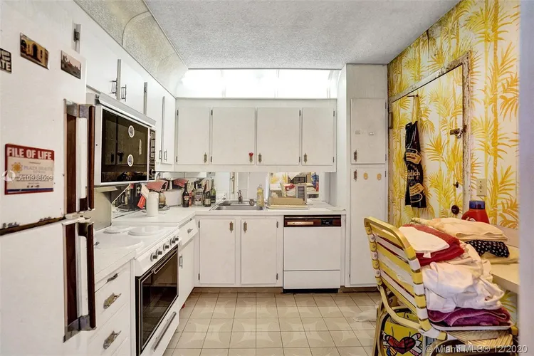 Royal Embassy #12c image #19