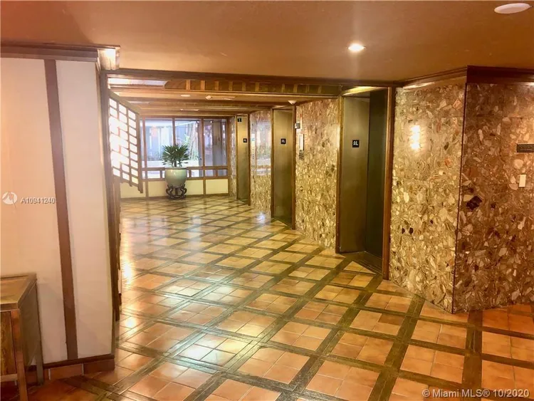 Brickell Key I #A707 image #19