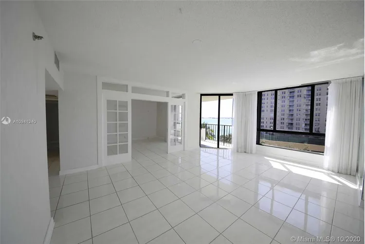 Brickell Key I #A707 image #9