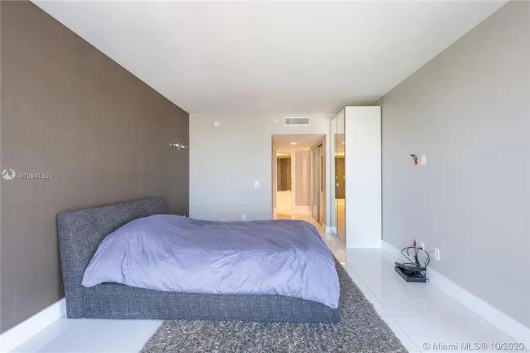 South Tower at the Point #2608 image #10