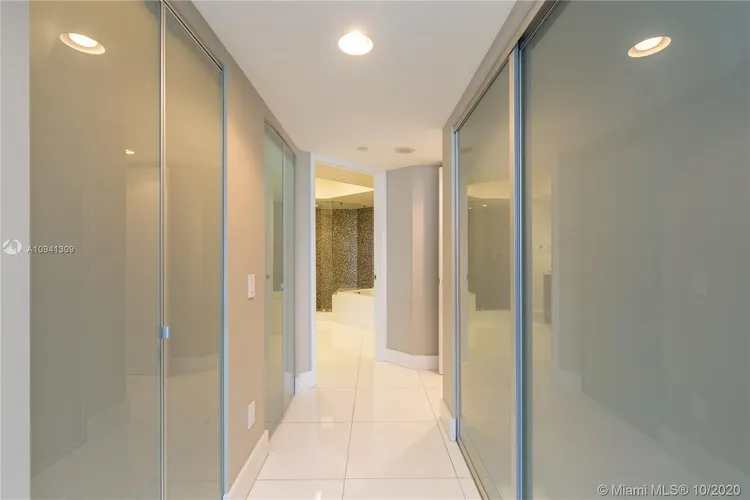 South Tower at the Point #2608 image #11