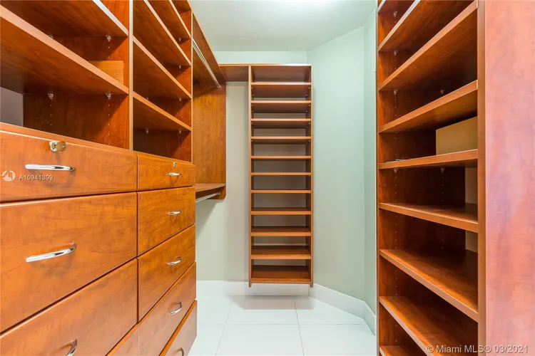 South Tower at the Point #2608 image #12