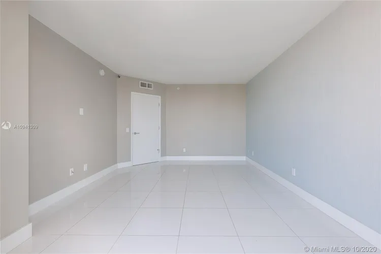 South Tower at the Point #2608 image #19