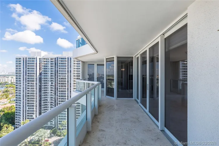 South Tower at the Point #2608 image #24