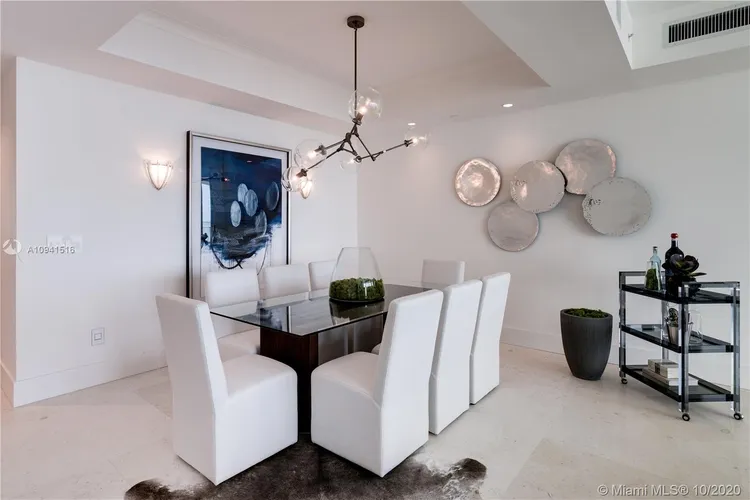 Grovenor House #2804 image #11